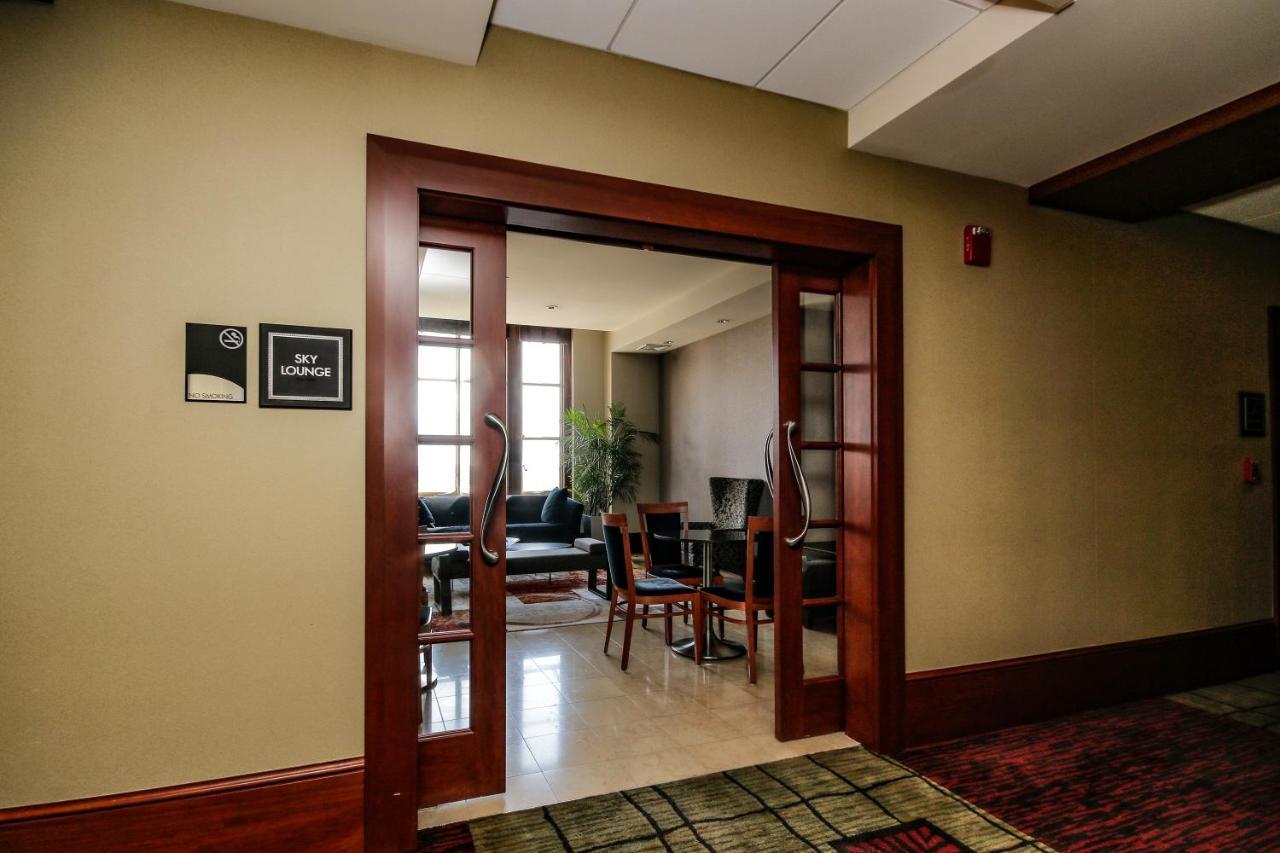 Chase Penthouse At 39 West Baltimore Inner Harbor Convention Center Free Indoor Parking One And Two Bedrooms Exterior photo