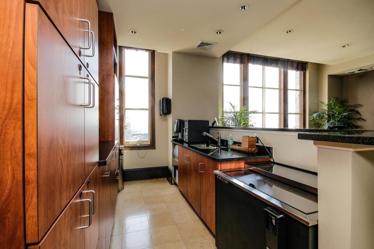 Chase Penthouse At 39 West Baltimore Inner Harbor Convention Center Free Indoor Parking One And Two Bedrooms Exterior photo