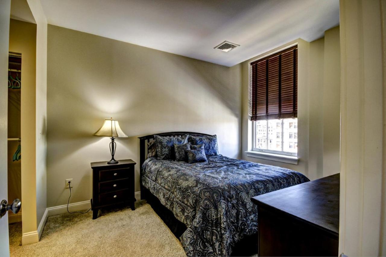 Chase Penthouse At 39 West Baltimore Inner Harbor Convention Center Free Indoor Parking One And Two Bedrooms Exterior photo