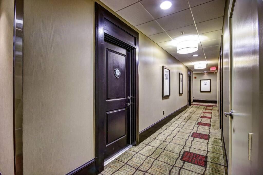 Chase Penthouse At 39 West Baltimore Inner Harbor Convention Center Free Indoor Parking One And Two Bedrooms Exterior photo