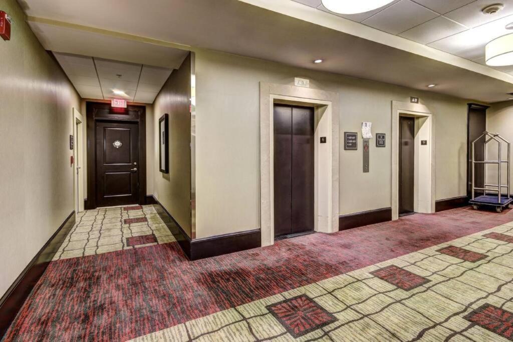 Chase Penthouse At 39 West Baltimore Inner Harbor Convention Center Free Indoor Parking One And Two Bedrooms Exterior photo