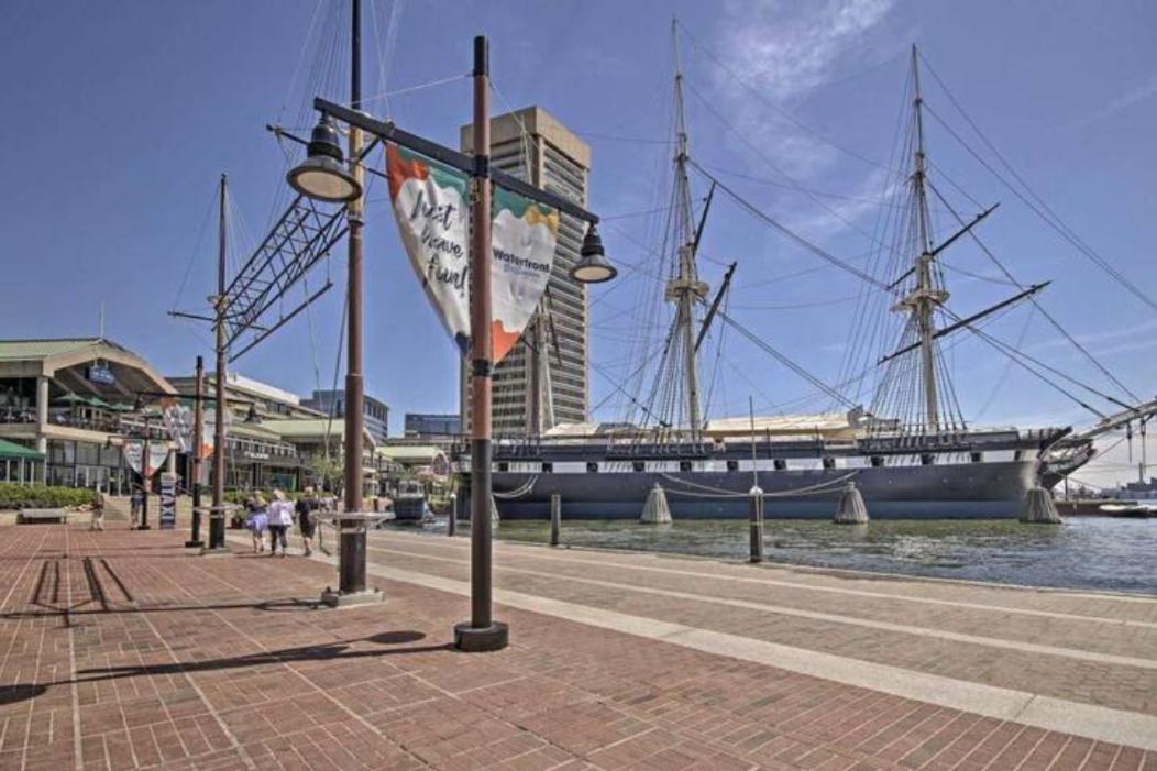 Chase Penthouse At 39 West Baltimore Inner Harbor Convention Center Free Indoor Parking One And Two Bedrooms Exterior photo